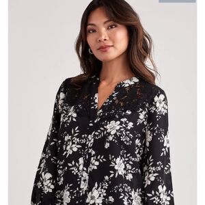 Ellen Tracy Black and White Floral Blouse